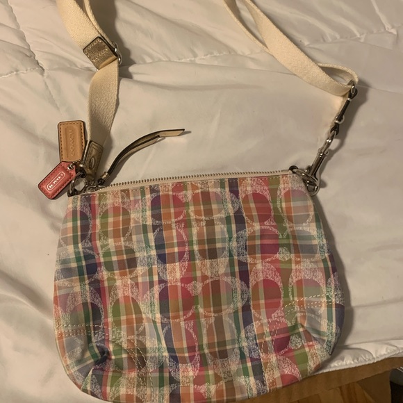 Coach purse never worn - Picture 2 of 4